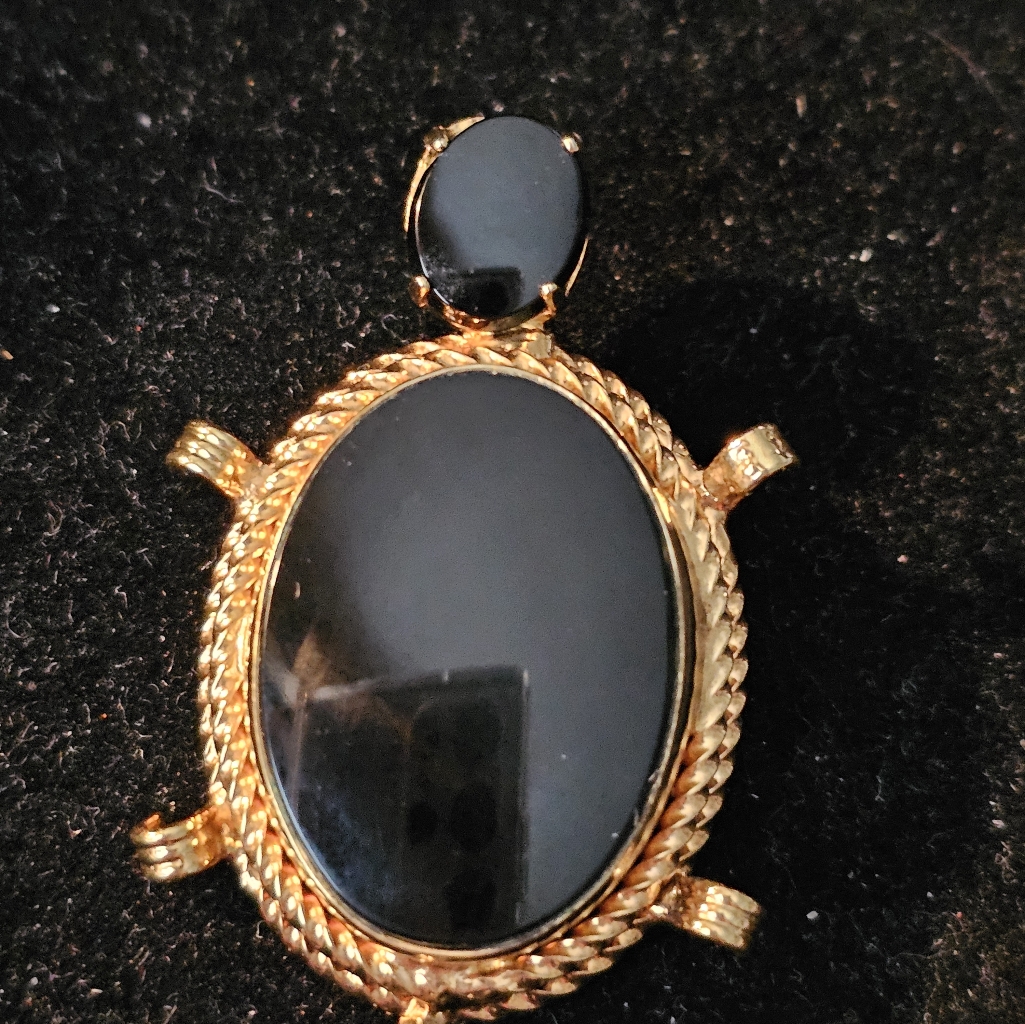 Black Onyx Turtle Stamped Gold Filled 2 Inch 54$